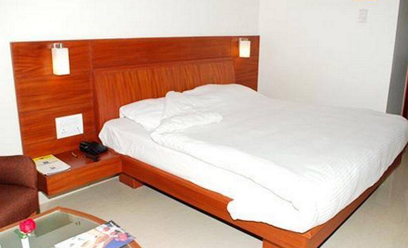 Prince Inn Hotel, Surat 4